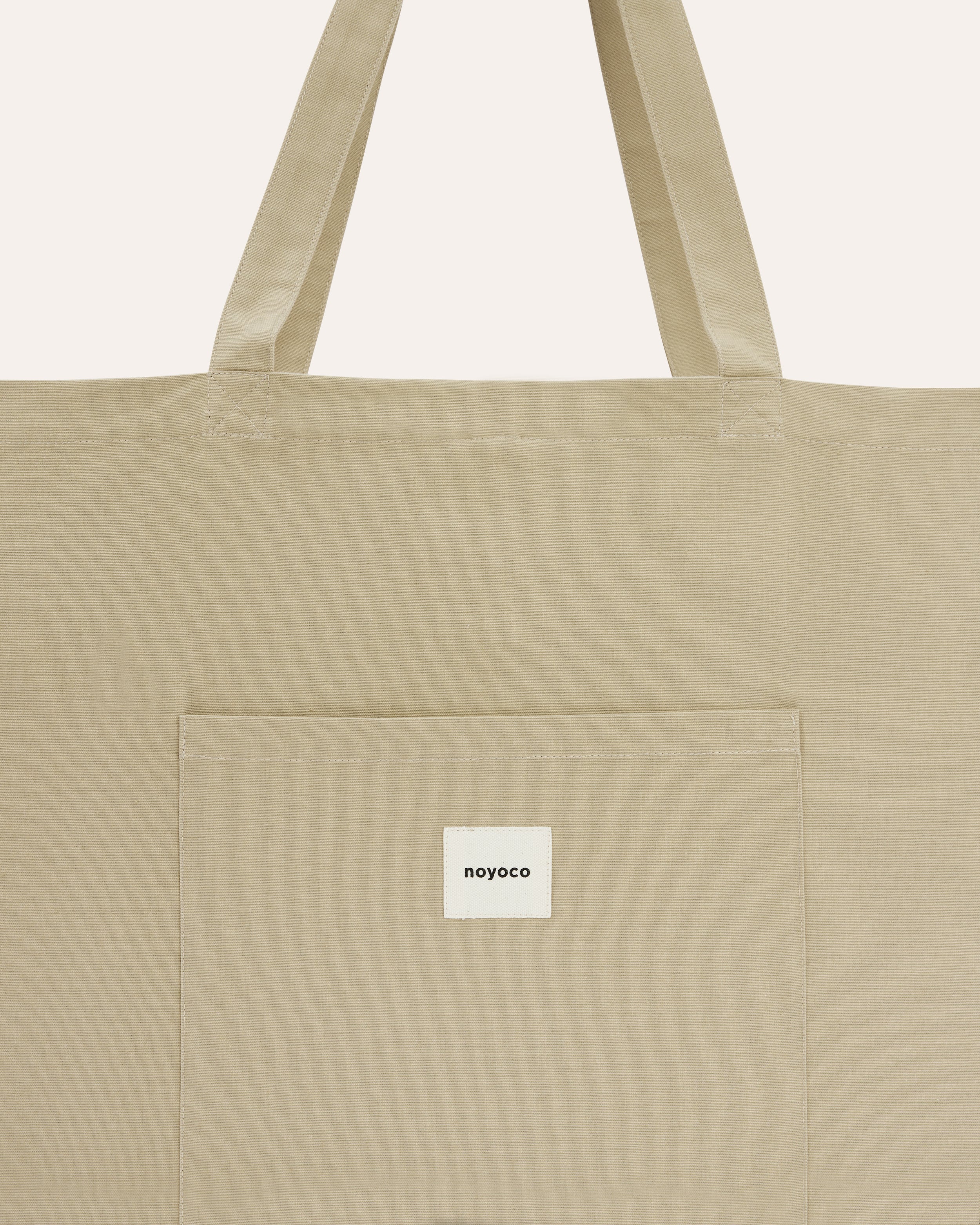 packshot ss26 studio