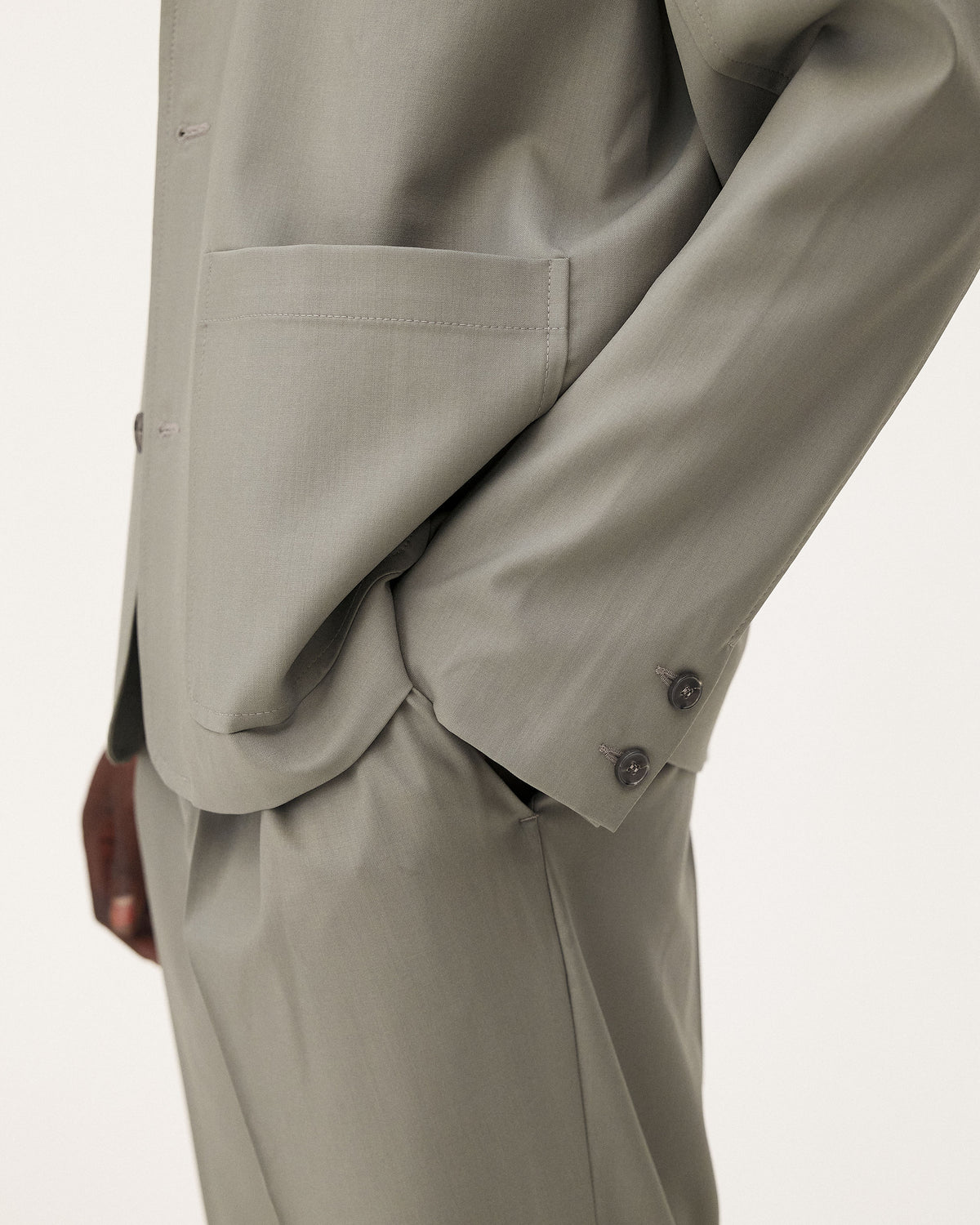 Nairo Eucalyptus, veste en laine vierge NOYOCO, detail ss26 studio