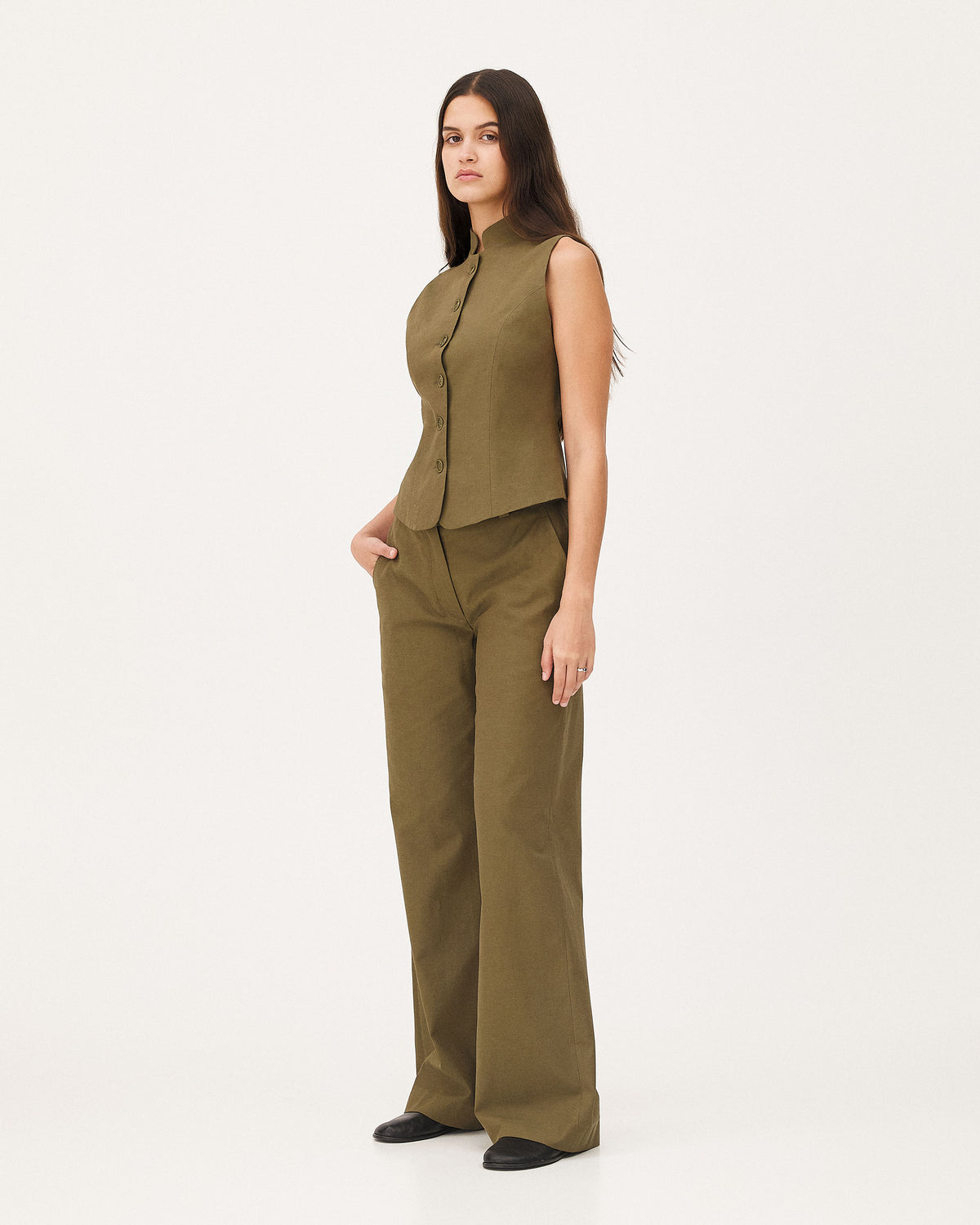 Agar Khaki, gilet en lyocell et coton NOYOCO, femme ss26 studio