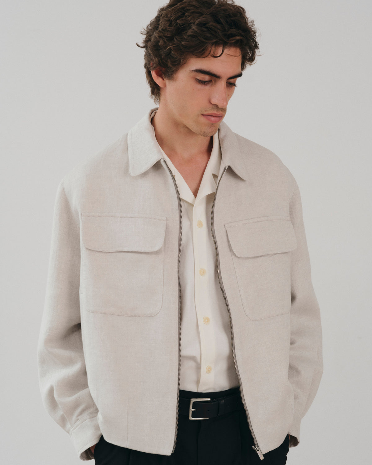 Kinsale Light grey, veste en lin upcyclé NOYOCO, homme edito SS26