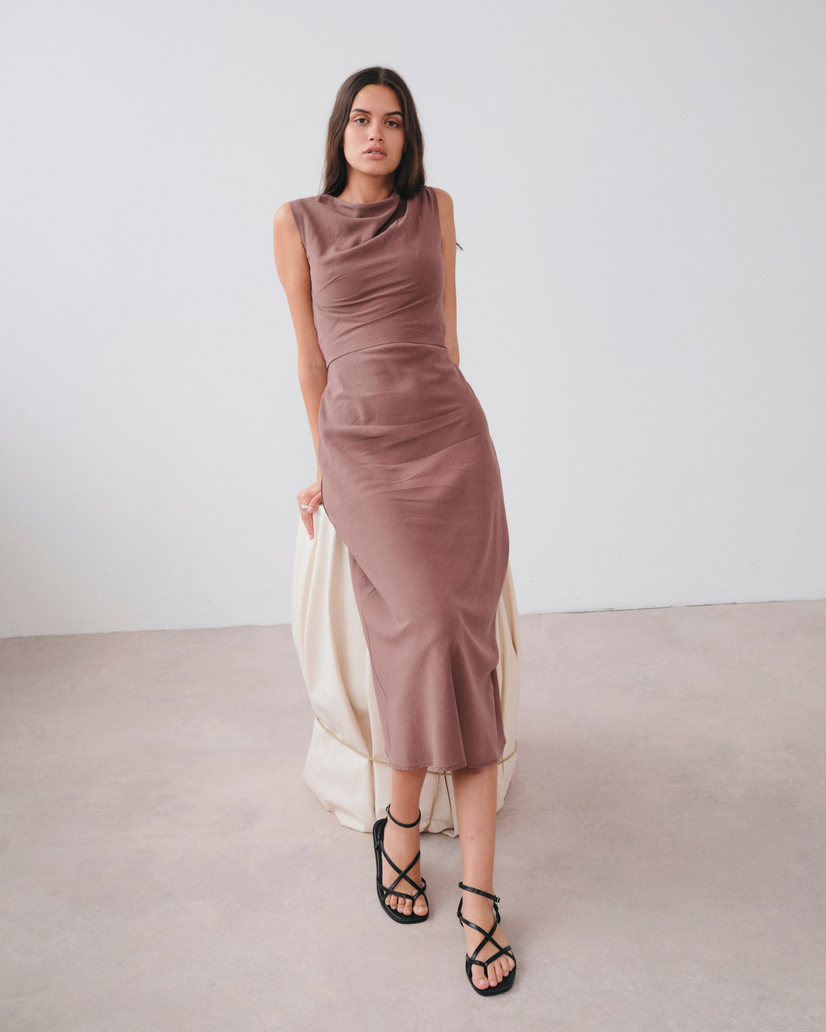 Kalmar Brown tencel, robe en lyocell NOYOCO, femme edito SS26