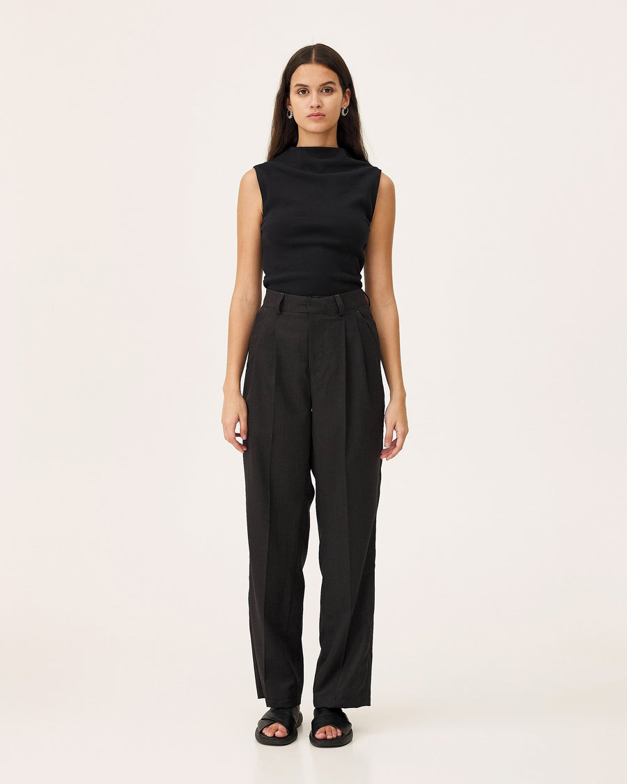 Elba Black, top en coton biologique NOYOCO, femme AW26 studio