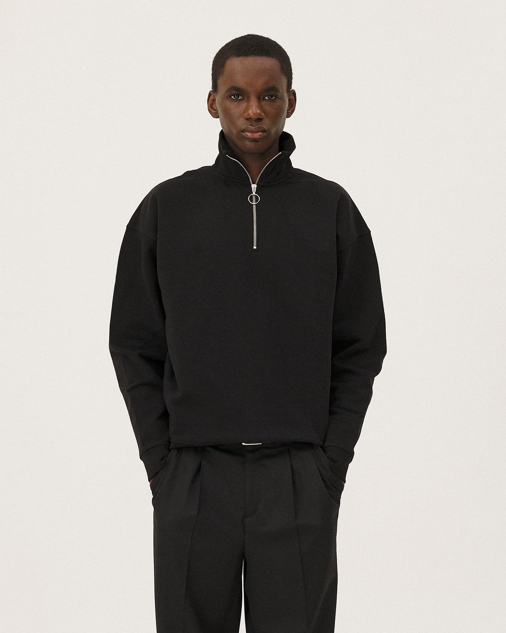 Omaha Noir NOYOCO, porté homme AW26 studio, vue 01