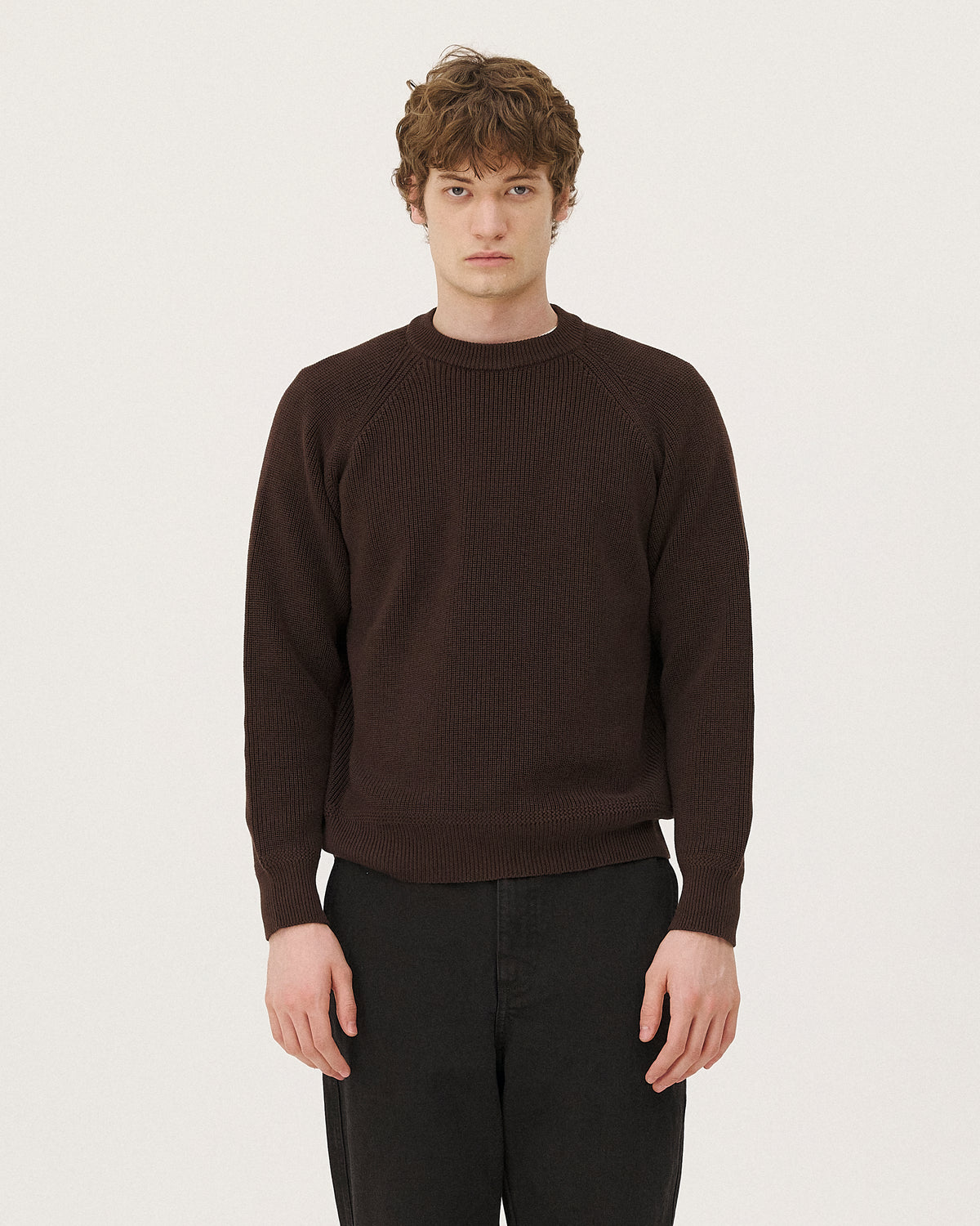 Oslo Marron NOYOCO, porté homme AW26 studio, vue 01