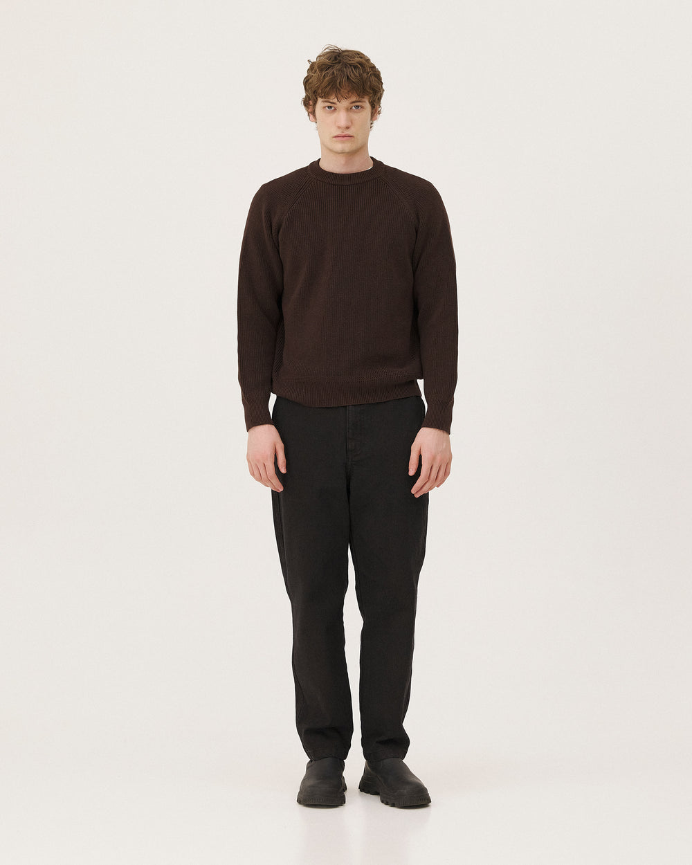 Calder Black, jean en coton biologique NOYOCO, homme AW26 studio