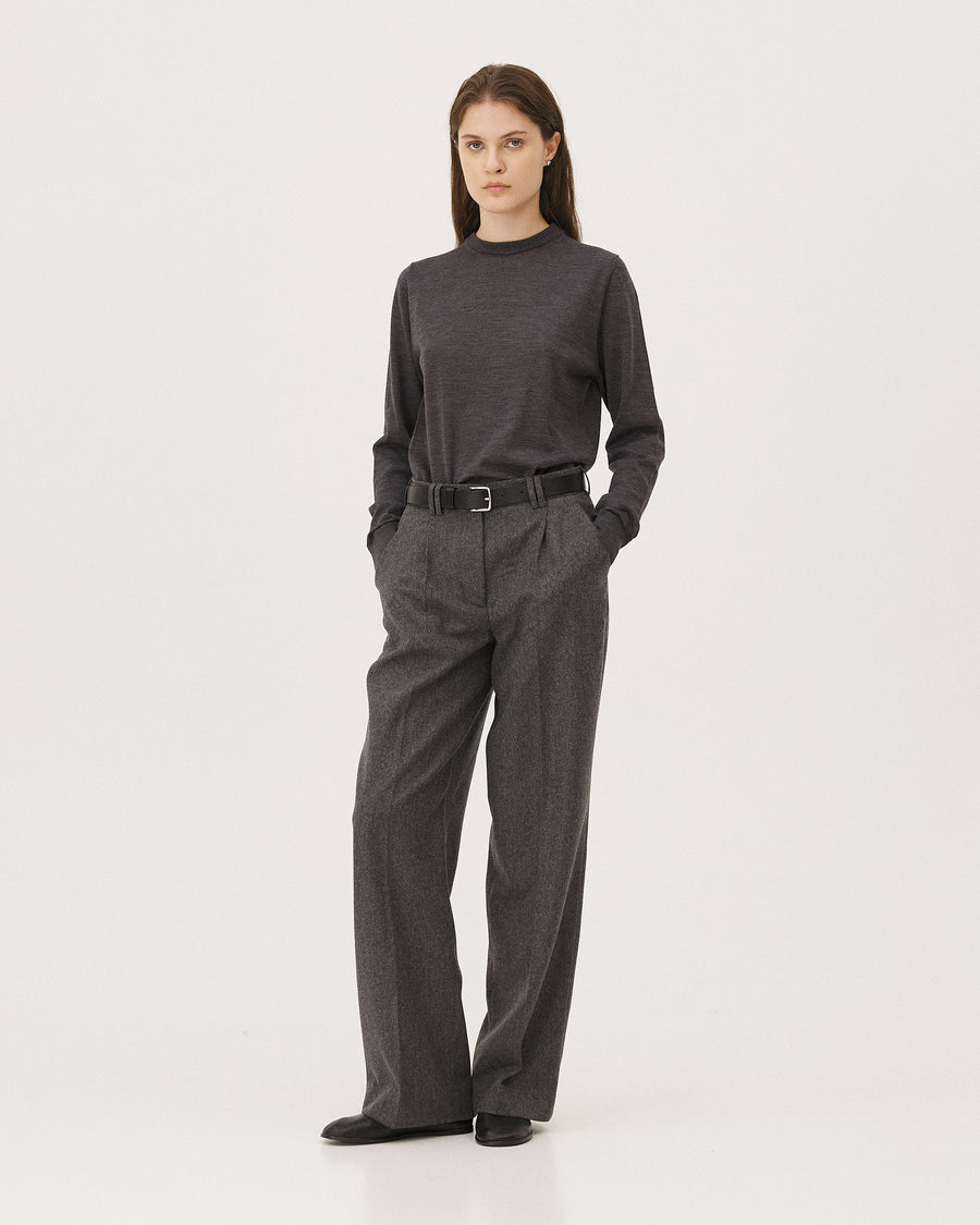 Tunis Anthracite, pull en laine mérinos NOYOCO, femme AW26 studio