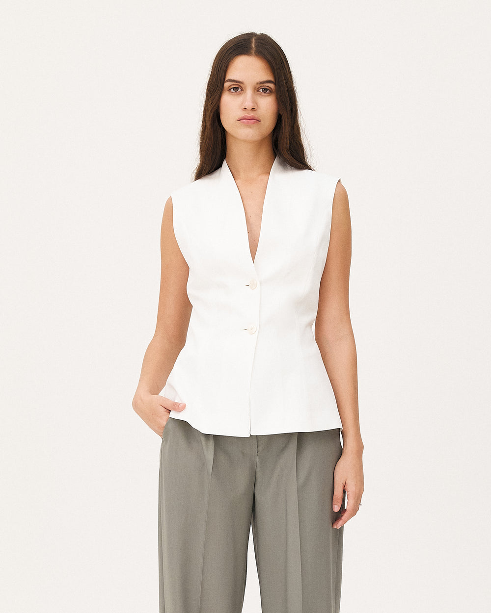 Hegra White, gilet en lyocell et coton NOYOCO, femme ss26 studio